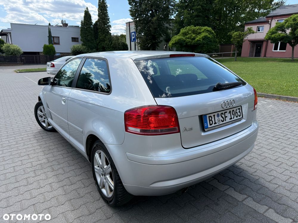 Audi A3 3-drzwiowe 1.6 Attraction - 16