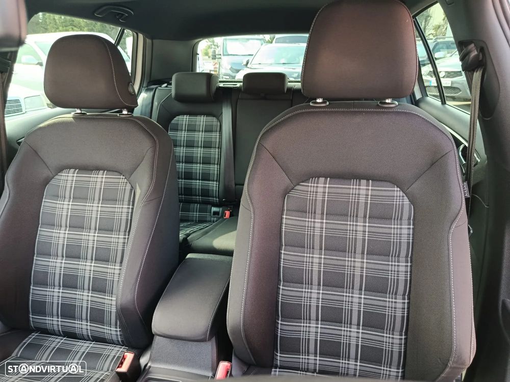 VW Golf GTD (BlueMotion ) DSG - 14