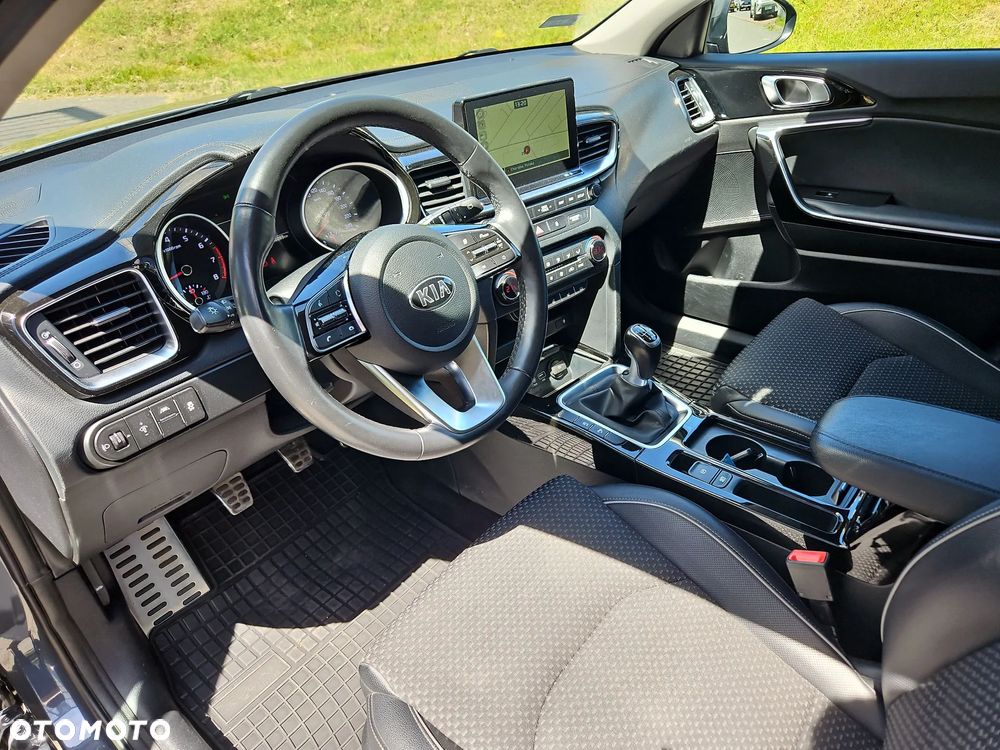 Kia Ceed 1.4 T-GDI L Business Line - 9