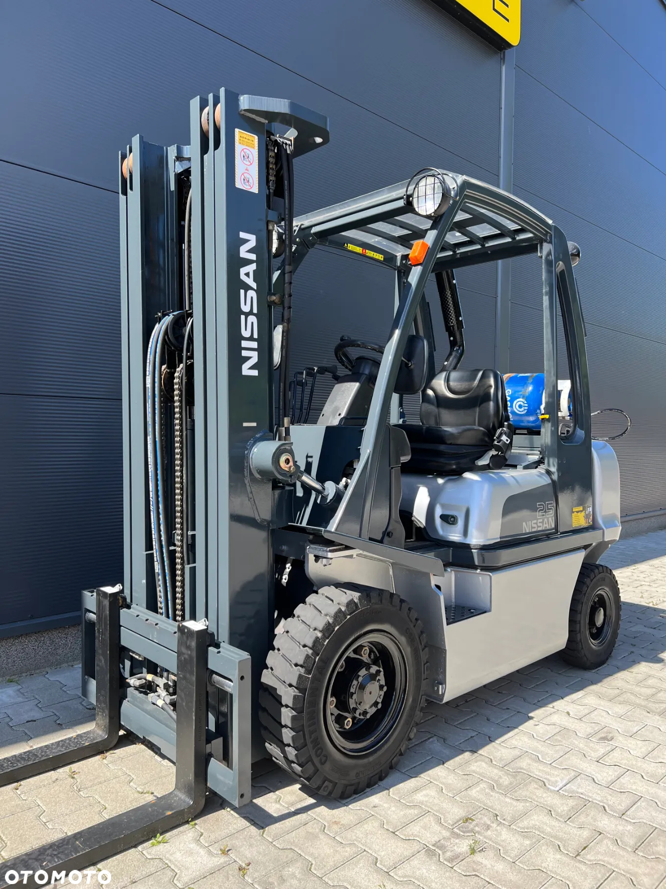 Nissan UD02A25PQ - 4