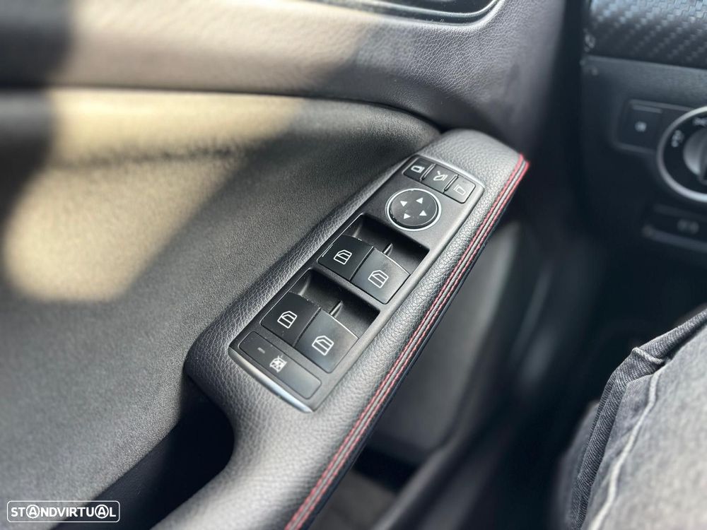 Mercedes-Benz A 160 d AMG Line - 20