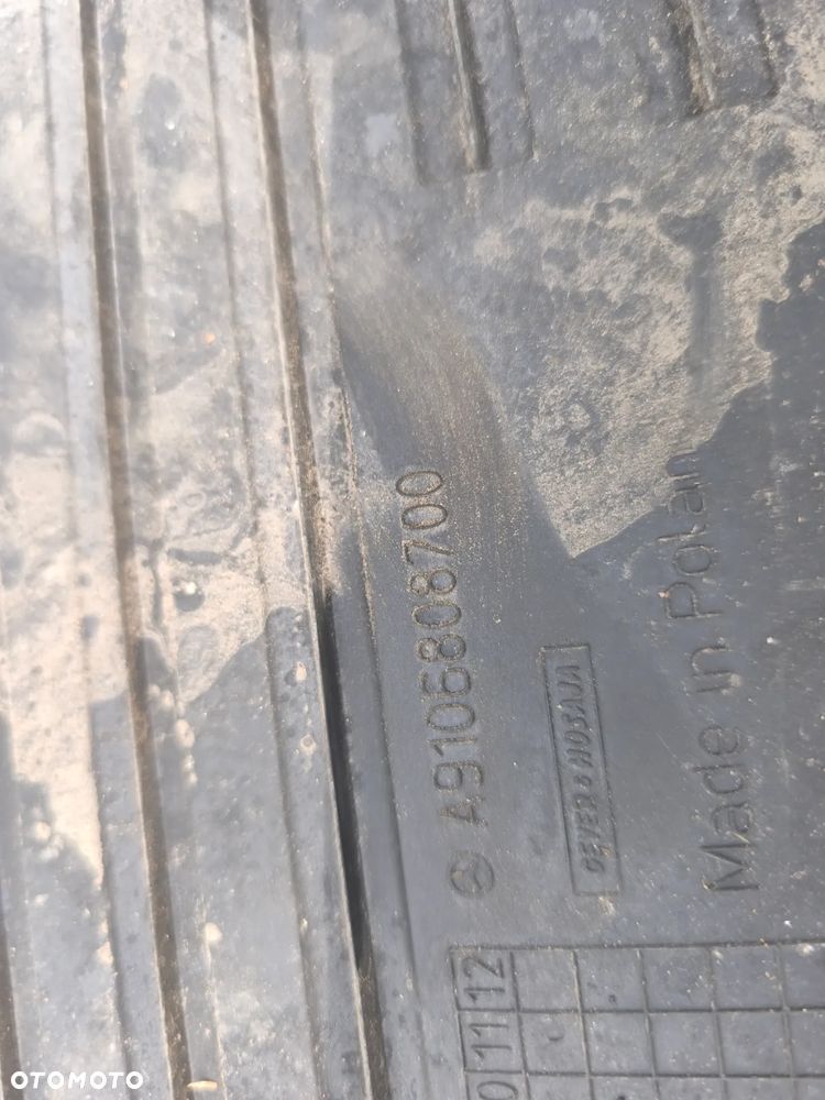 Dywaniki gumowe komplet Mercedes-Benz Sprinter w910 a9106808700 a9106808600 - 5