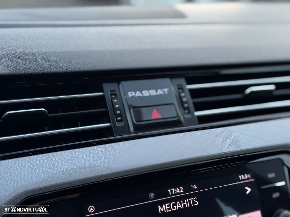 VW Passat Variant 2.0 TDi Confortline DSG - 12