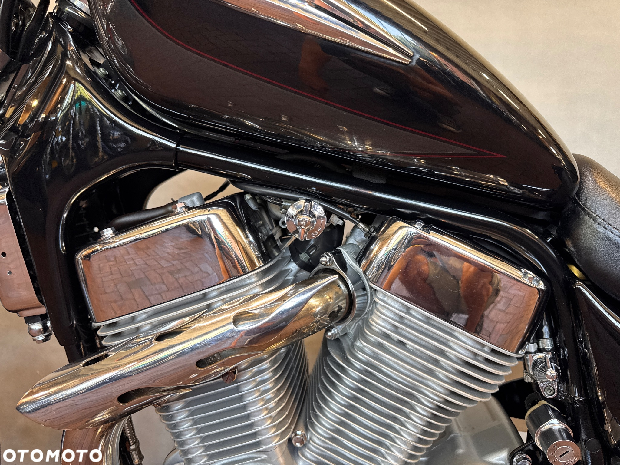 Suzuki Intruder - 19