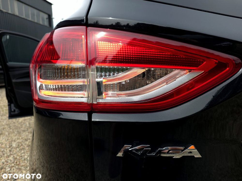 Ford Kuga 2.0 TDCi FWD Titanium - 29
