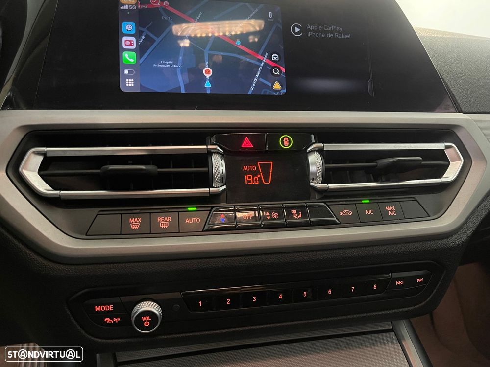 BMW 318 d Touring Advantage - 30