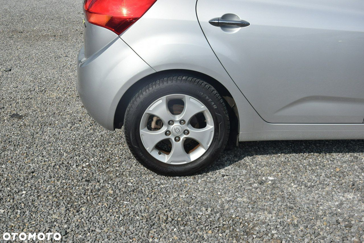 Kia Venga 1.6 CVVT Automatik Fifa World Cup Edition - 8