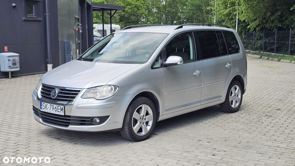 Volkswagen Touran - 8