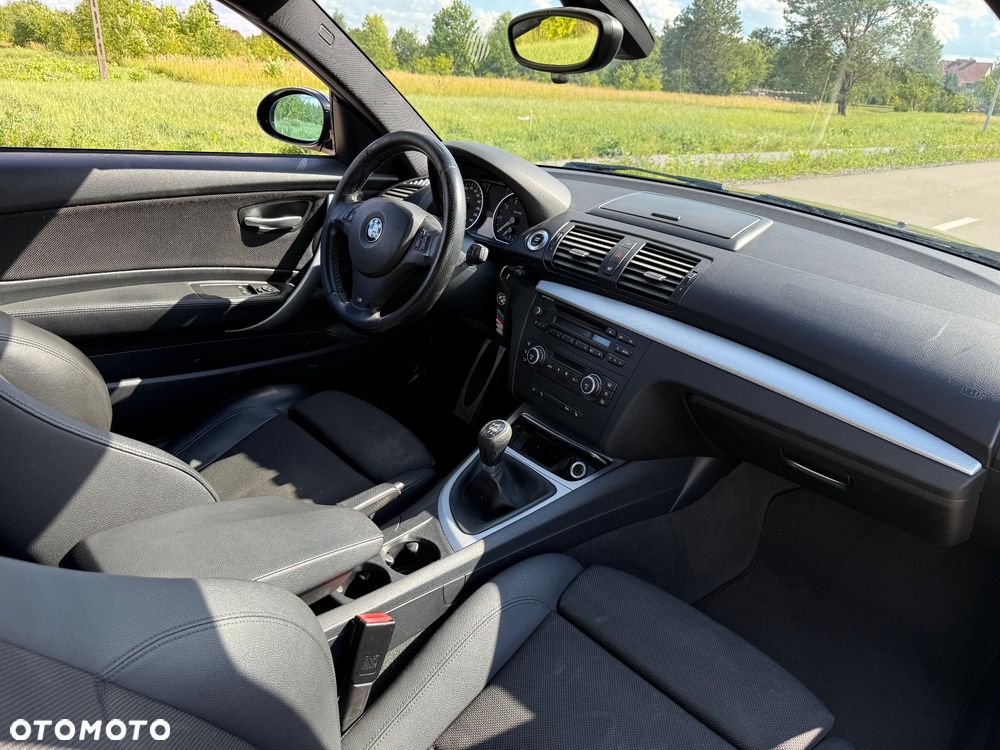 BMW Seria 1 118i Edition Sport - 9