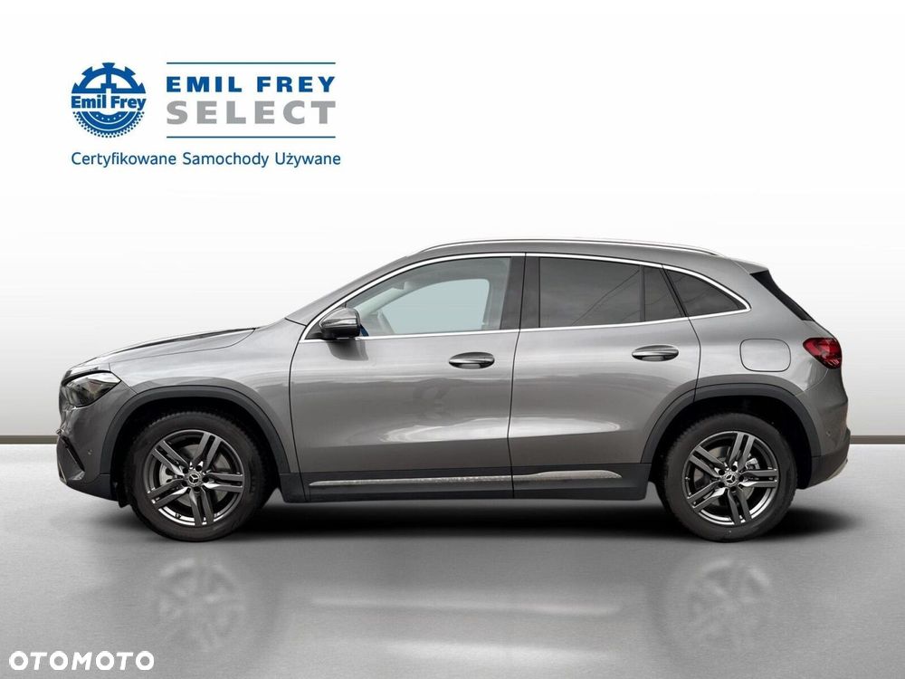 Mercedes-Benz GLA - 4