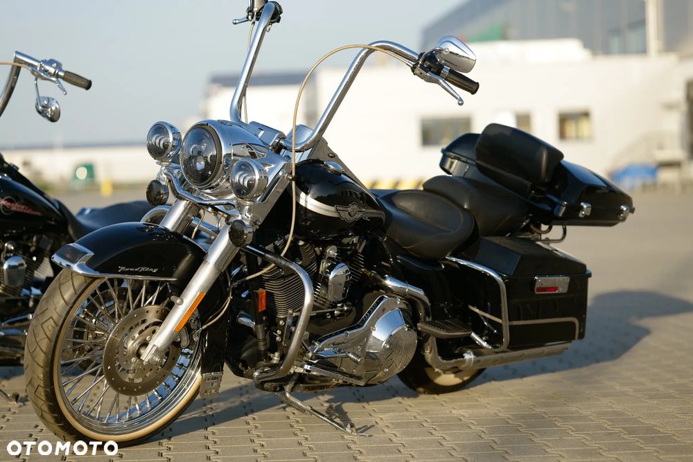 Harley-Davidson Touring Road King - 2