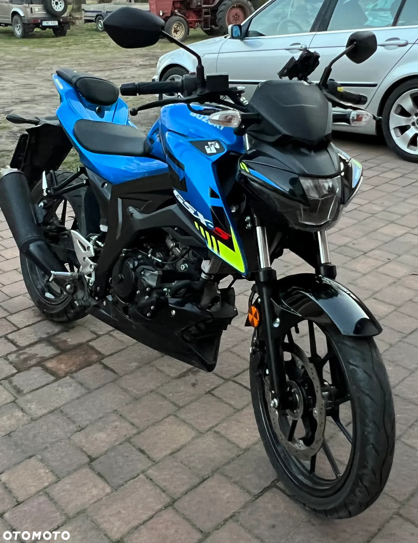 Suzuki GSX - 3