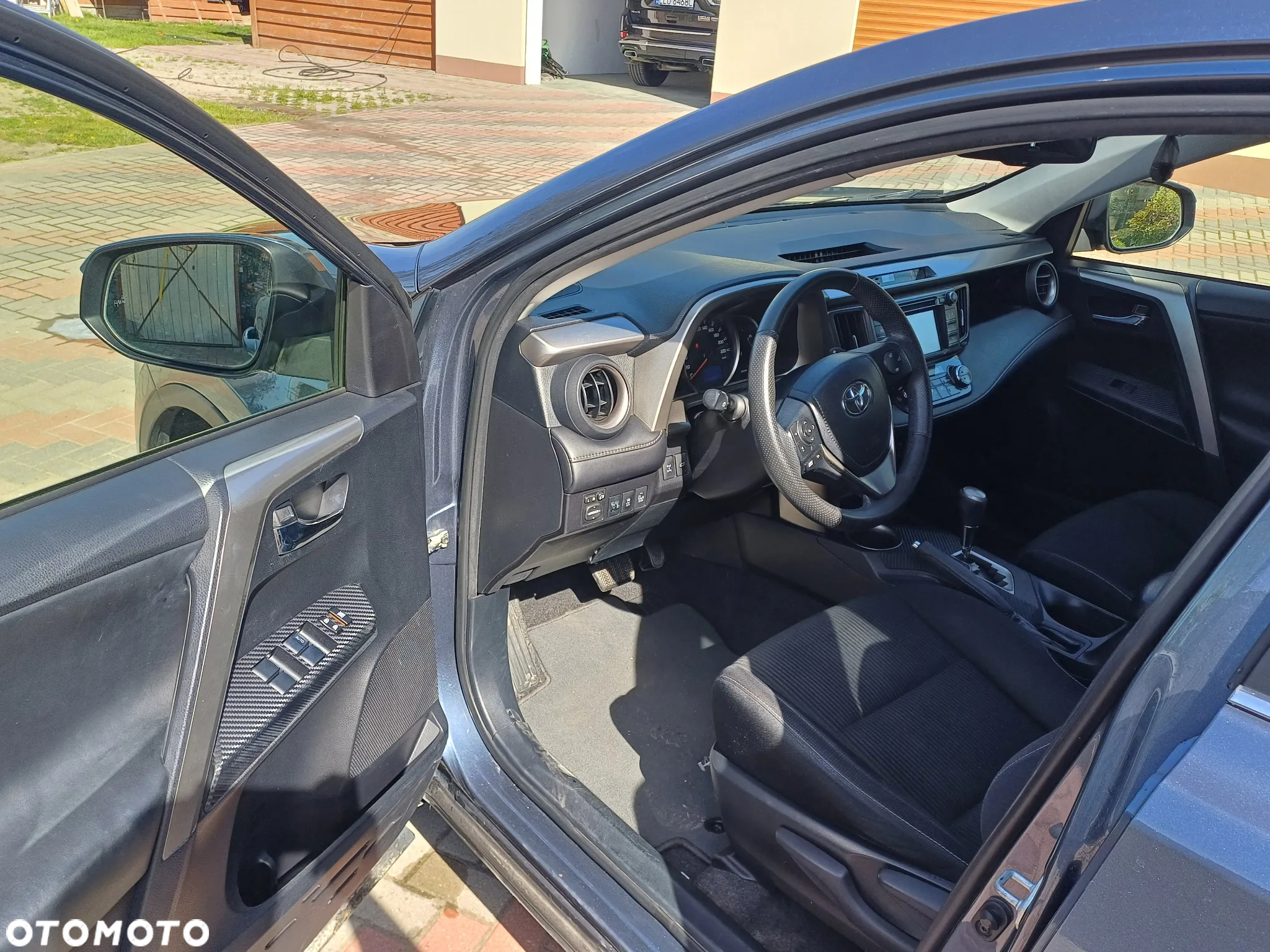 Toyota RAV4 - 10