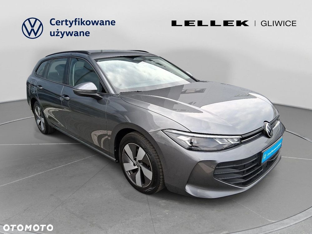 Volkswagen Passat - 4