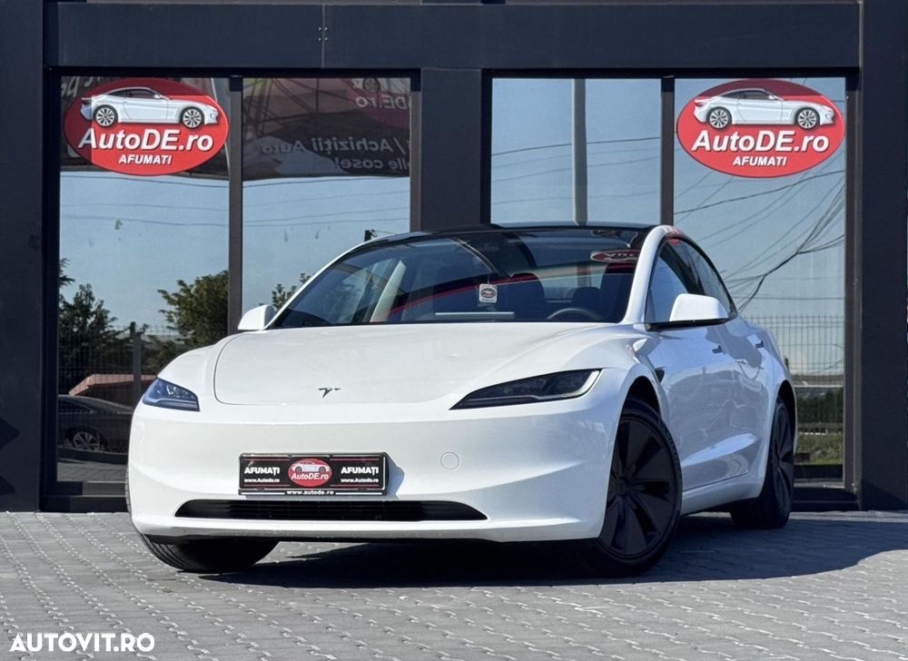Tesla Model 3 - 2