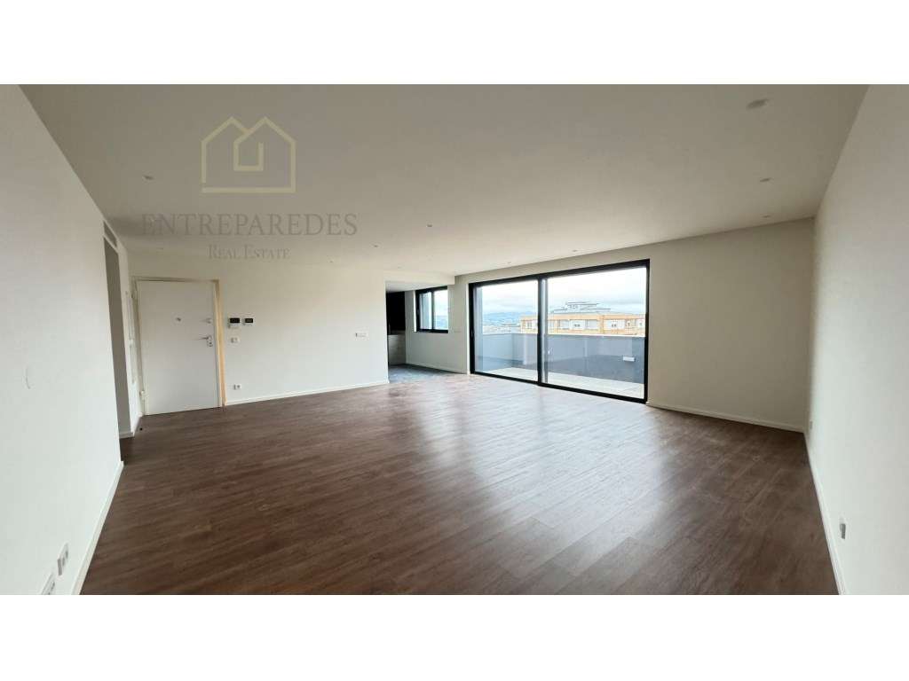 Apartamento T3 com garagem e varanda para comprar no centro de Vila... - Grande imagem: 2/55