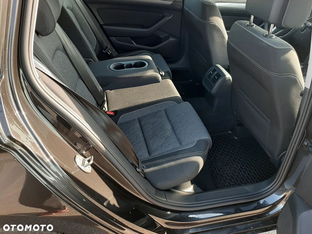 Volkswagen Passat 2.0 TDI EVO Business DSG - 16
