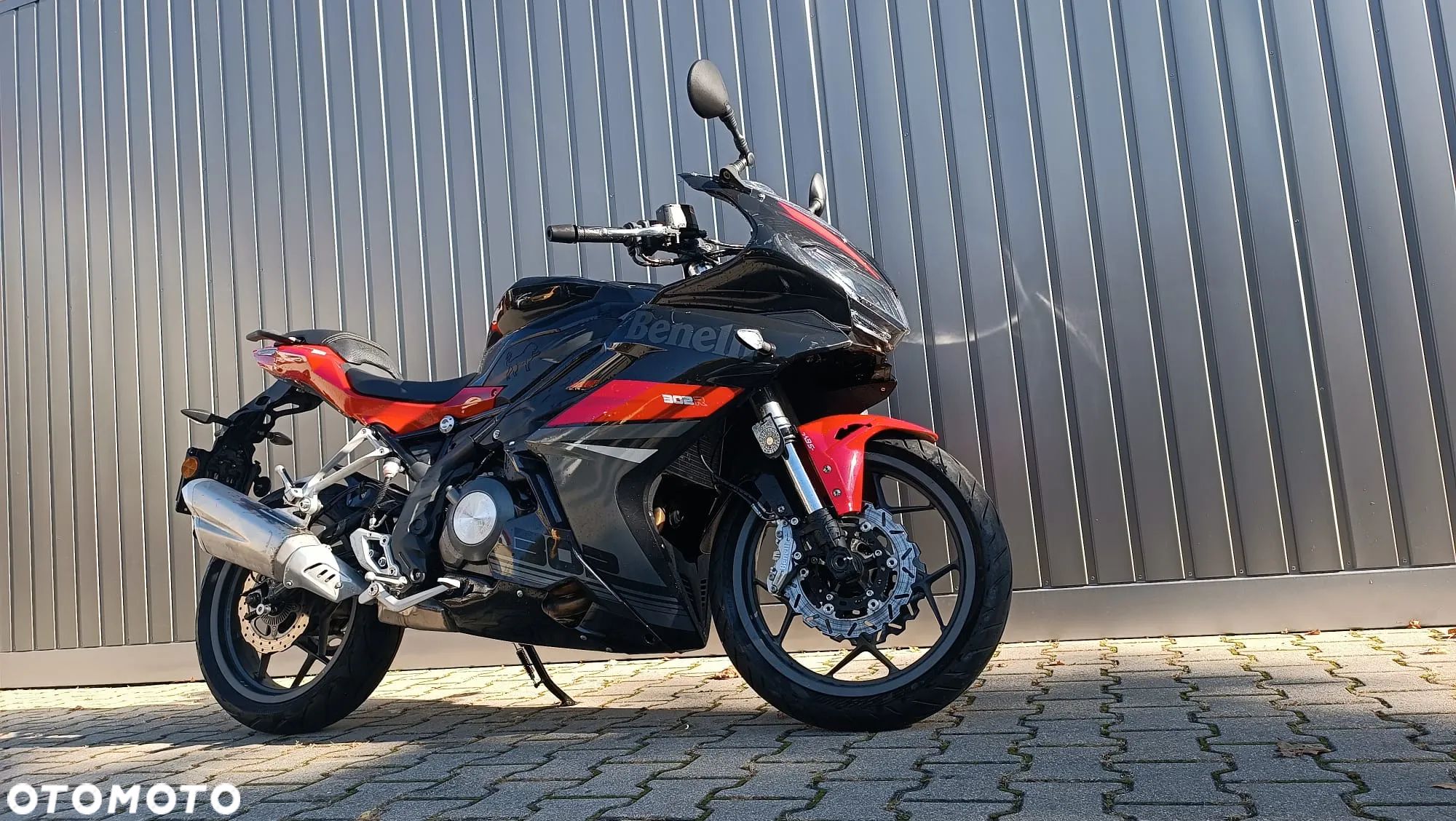 Benelli Inny - 1