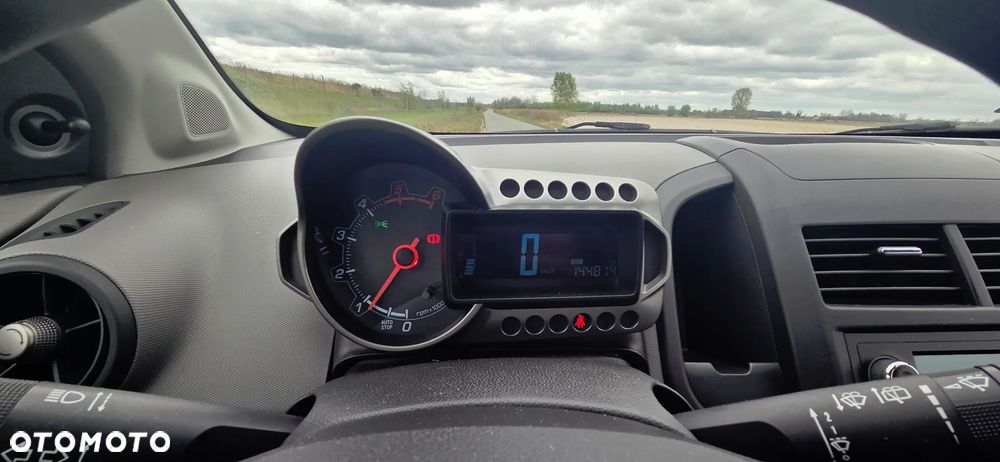 Chevrolet Aveo - 10
