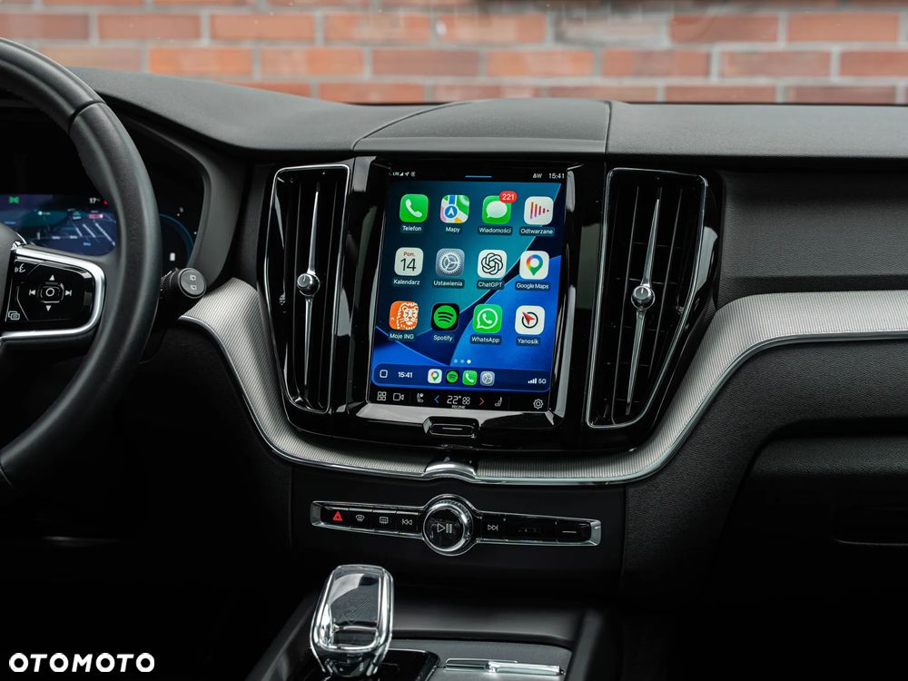 Volvo XC 60 B4 D Plus Dark - 35