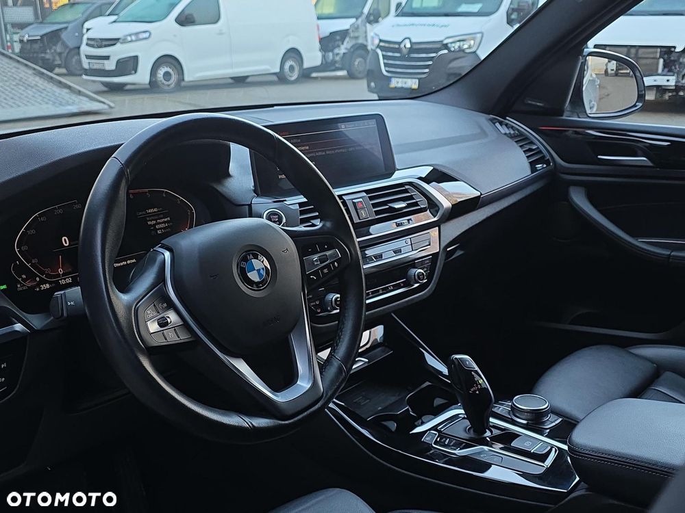 BMW X3 sDrive18d - 18