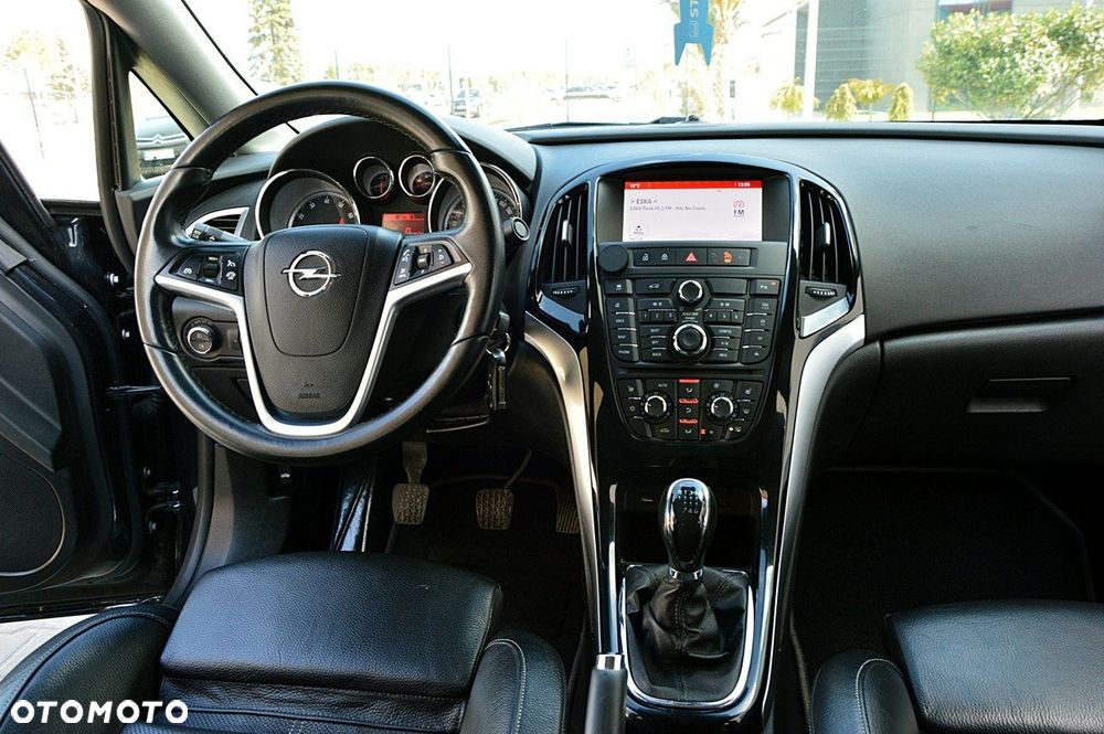 Opel Astra 1.4 T Cosmo - 22