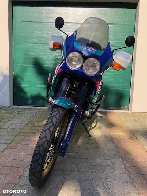 Honda XRV