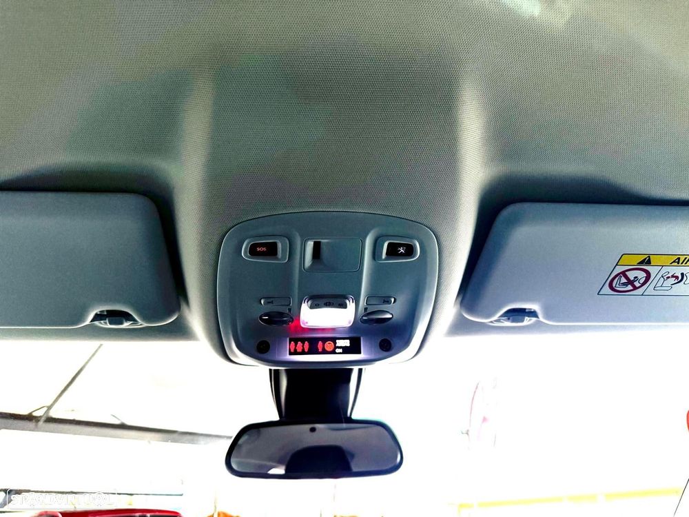 Peugeot 308 1.2 PureTech Allure - 19