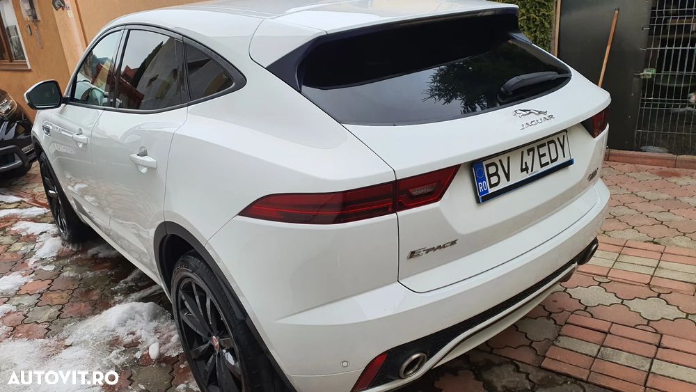 Jaguar E-Pace P250 AWD R-Dynamic S - 12