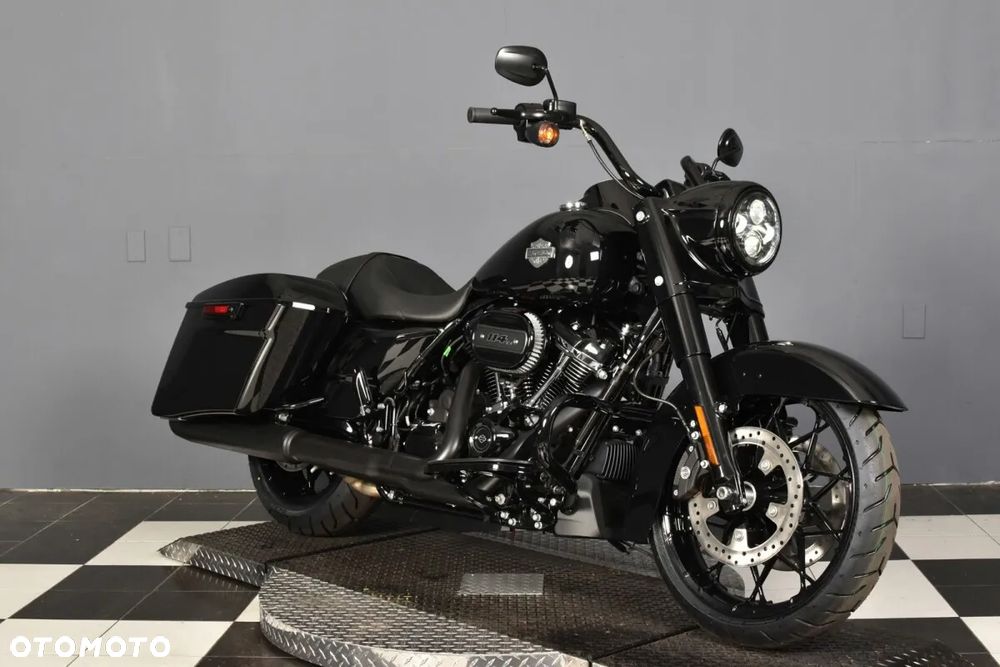 Harley-Davidson Touring Road King - 1