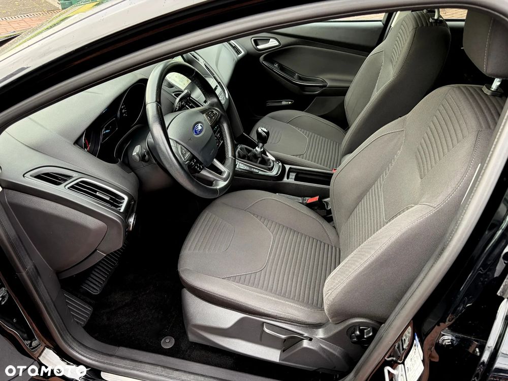 Ford Focus 1.5 EcoBoost STart-Stopp-System TITANIUM - 12