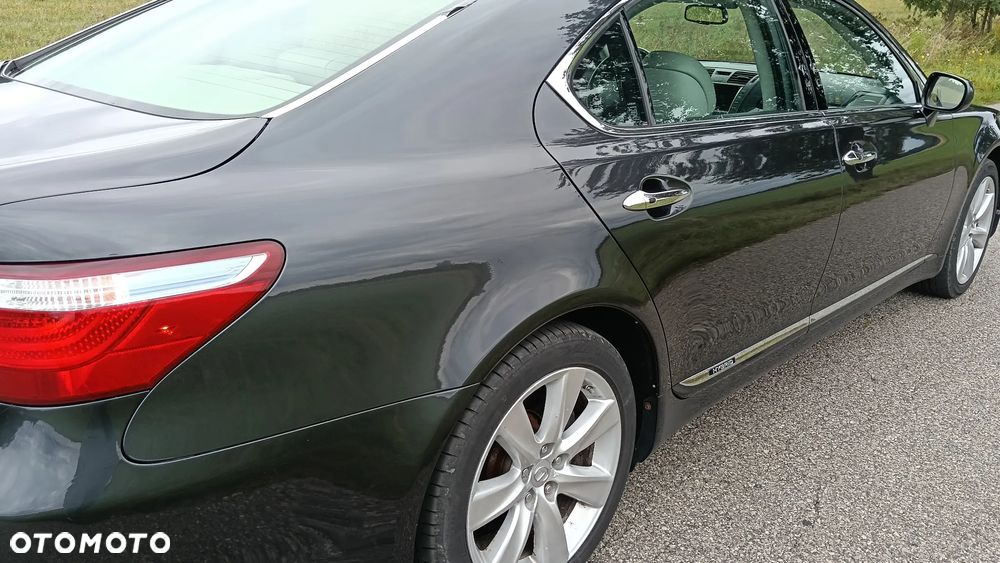 Lexus LS 600h L Prestige - 21