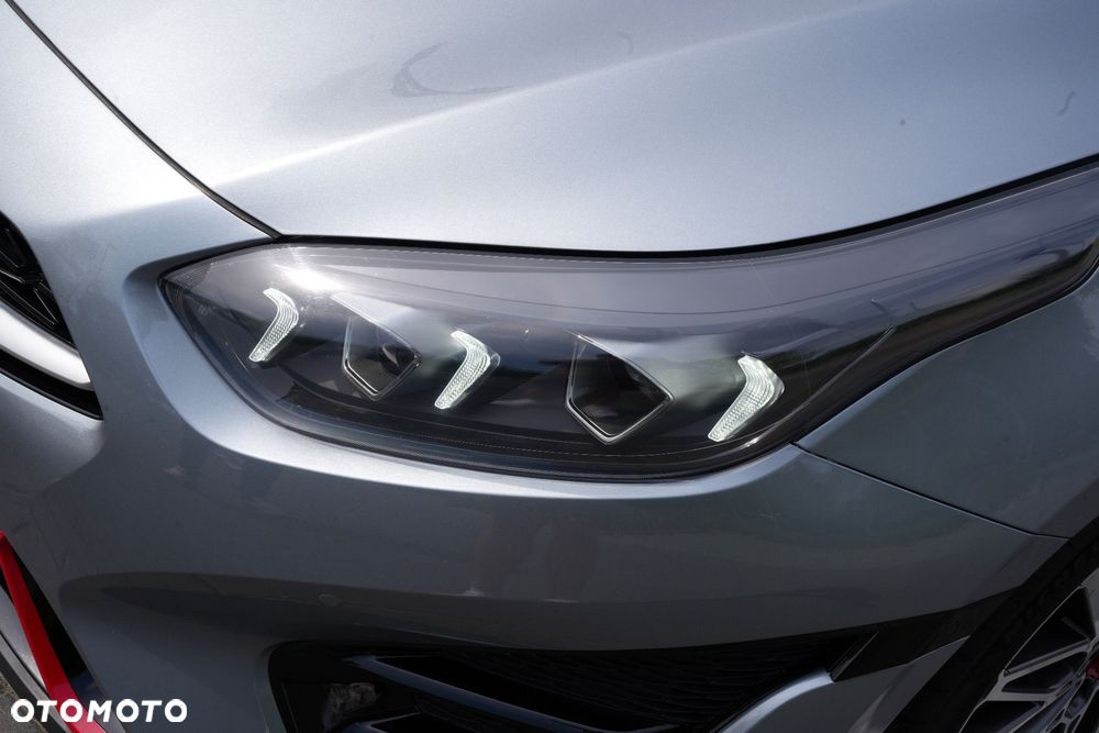 Kia ProCeed - 32