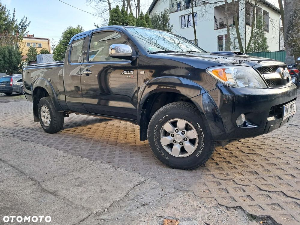 Toyota Hilux 2.5 D-4D SR5 - 3