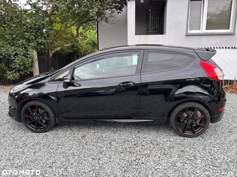Ford Fiesta 1.6 EcoBoost ST - 8