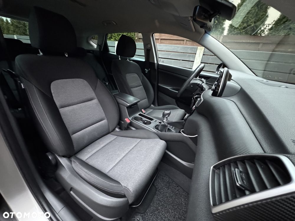 Hyundai Tucson 1.6 GDi Comfort 2WD - 37