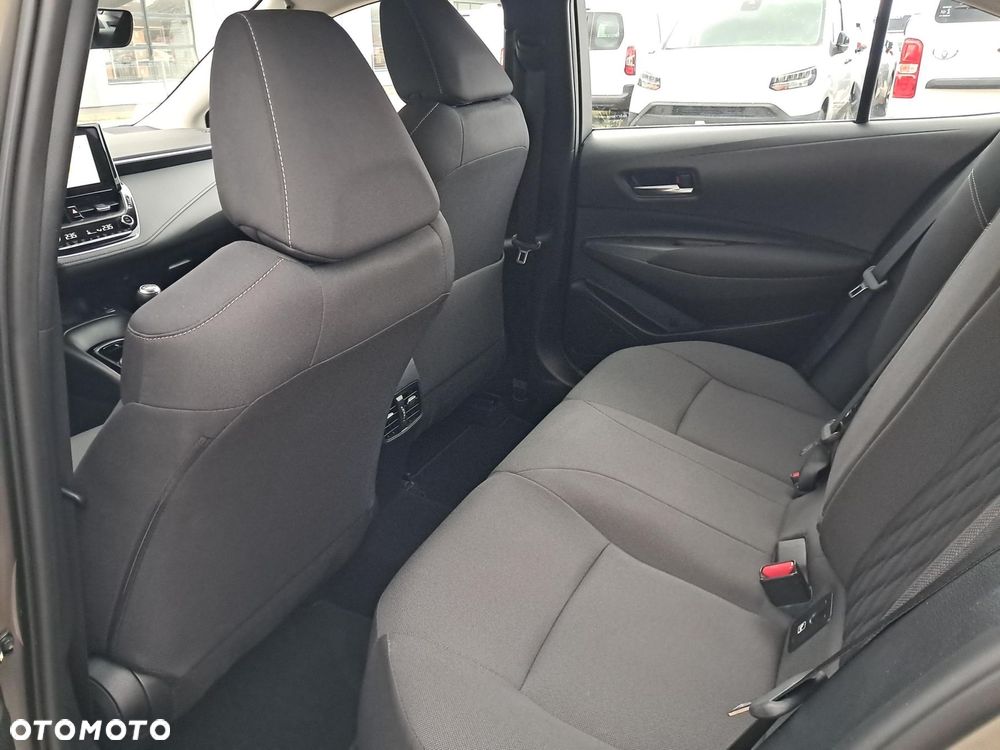 Toyota Corolla - 10