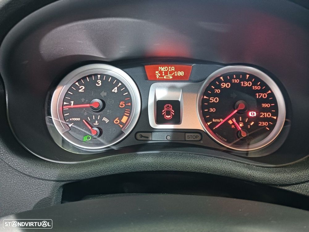 Renault Clio Break 1.5 dCi Dynamique S - 23