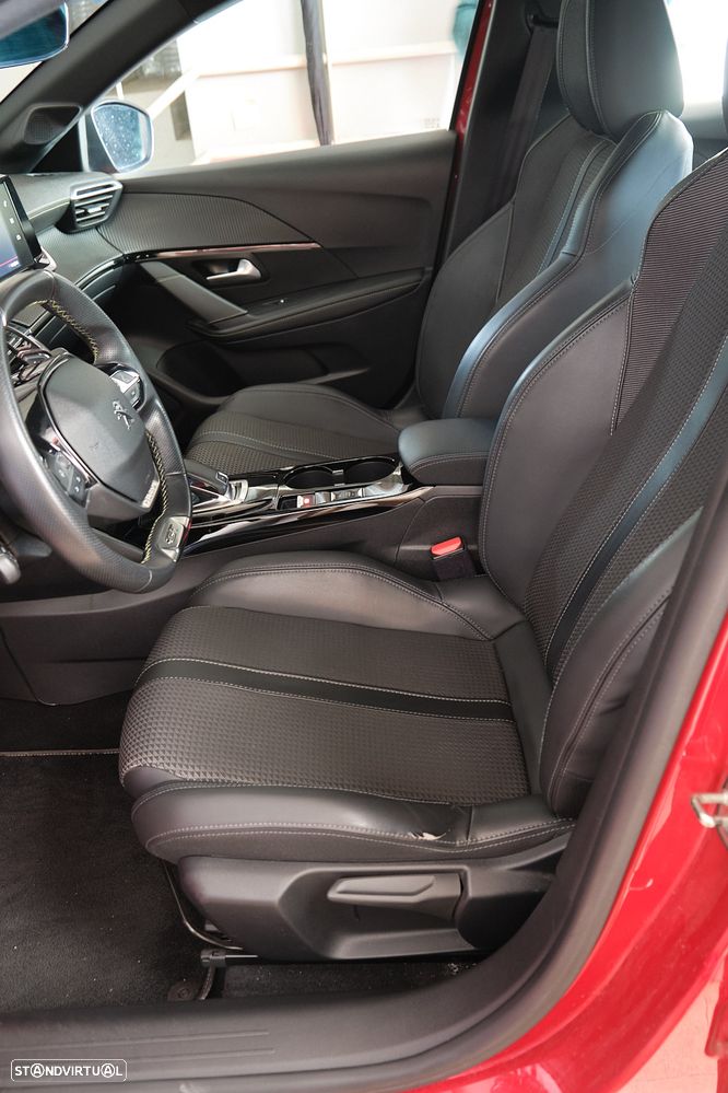 Peugeot 208 1.2 PureTech GT Line EAT8 - 13