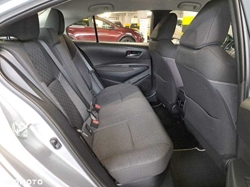 Toyota Corolla 1.8 Hybrid Comfort - 15