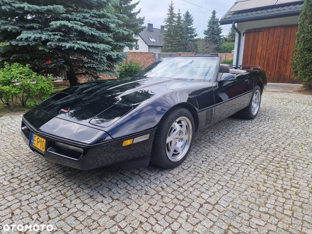 Chevrolet Corvette - 4