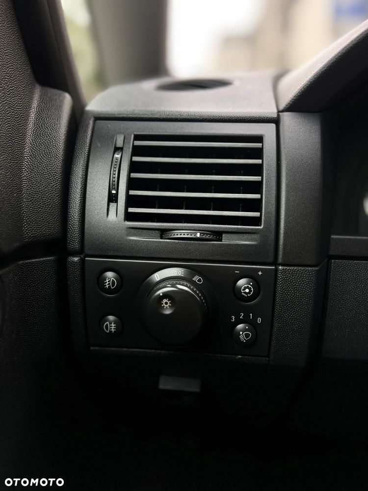 Opel Meriva - 21