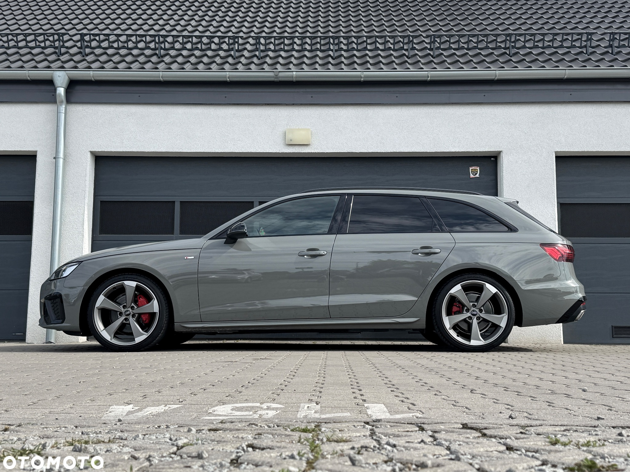 Audi A4 Avant 40 TDI quattro S tronic S line - 11