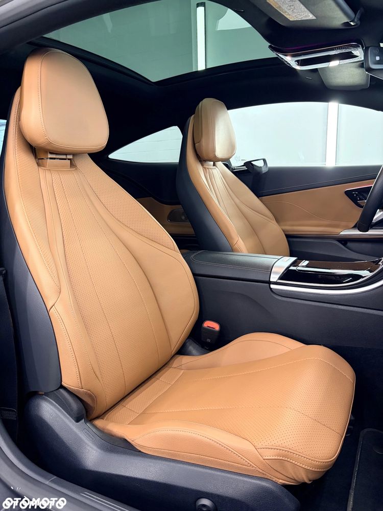 Mercedes-Benz CLE 300 mHEV 4-Matic AMG Line - 4