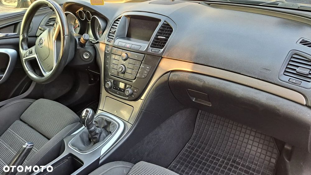 Opel Insignia - 2