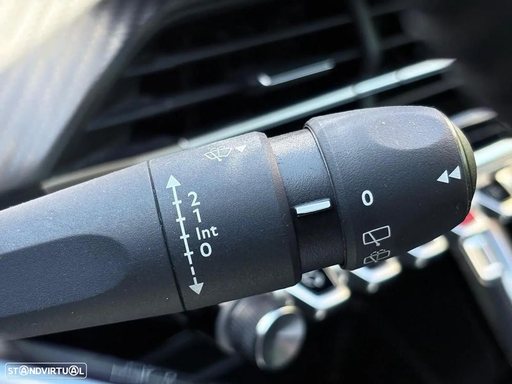 Peugeot 208 1.2 PureTech Active Pack - 39