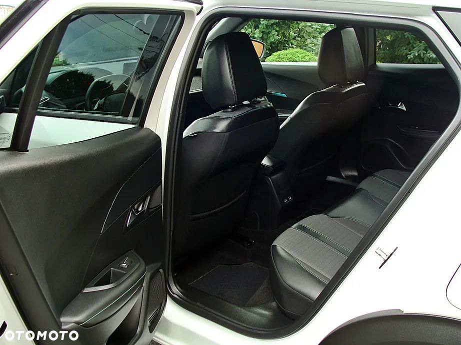 Peugeot 2008 1.5 BlueHDi Allure S&S EAT8 - 19