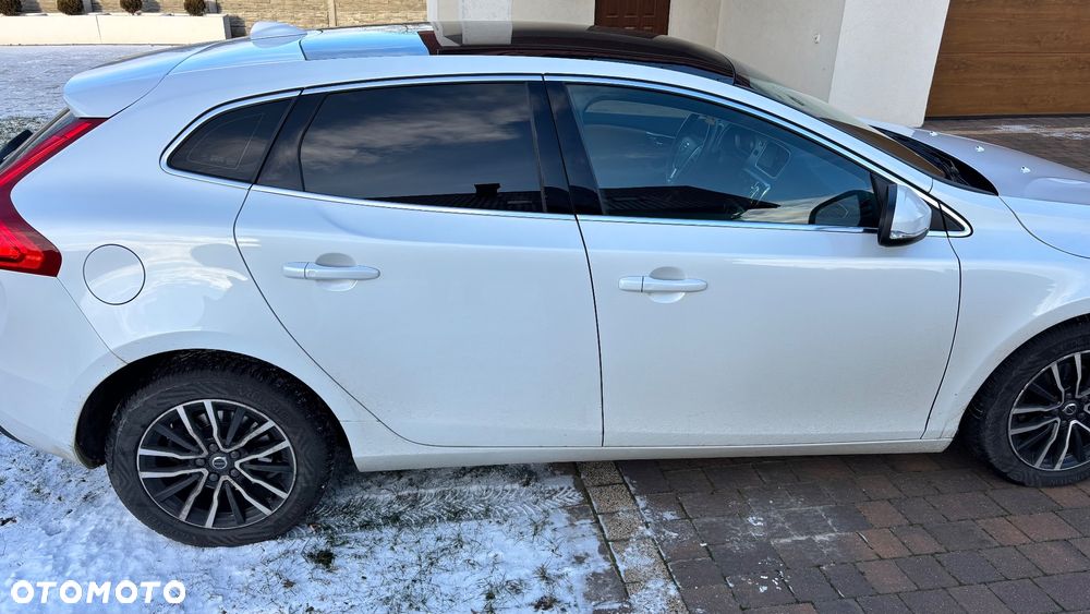 Volvo V40 D2 Inscription - 10