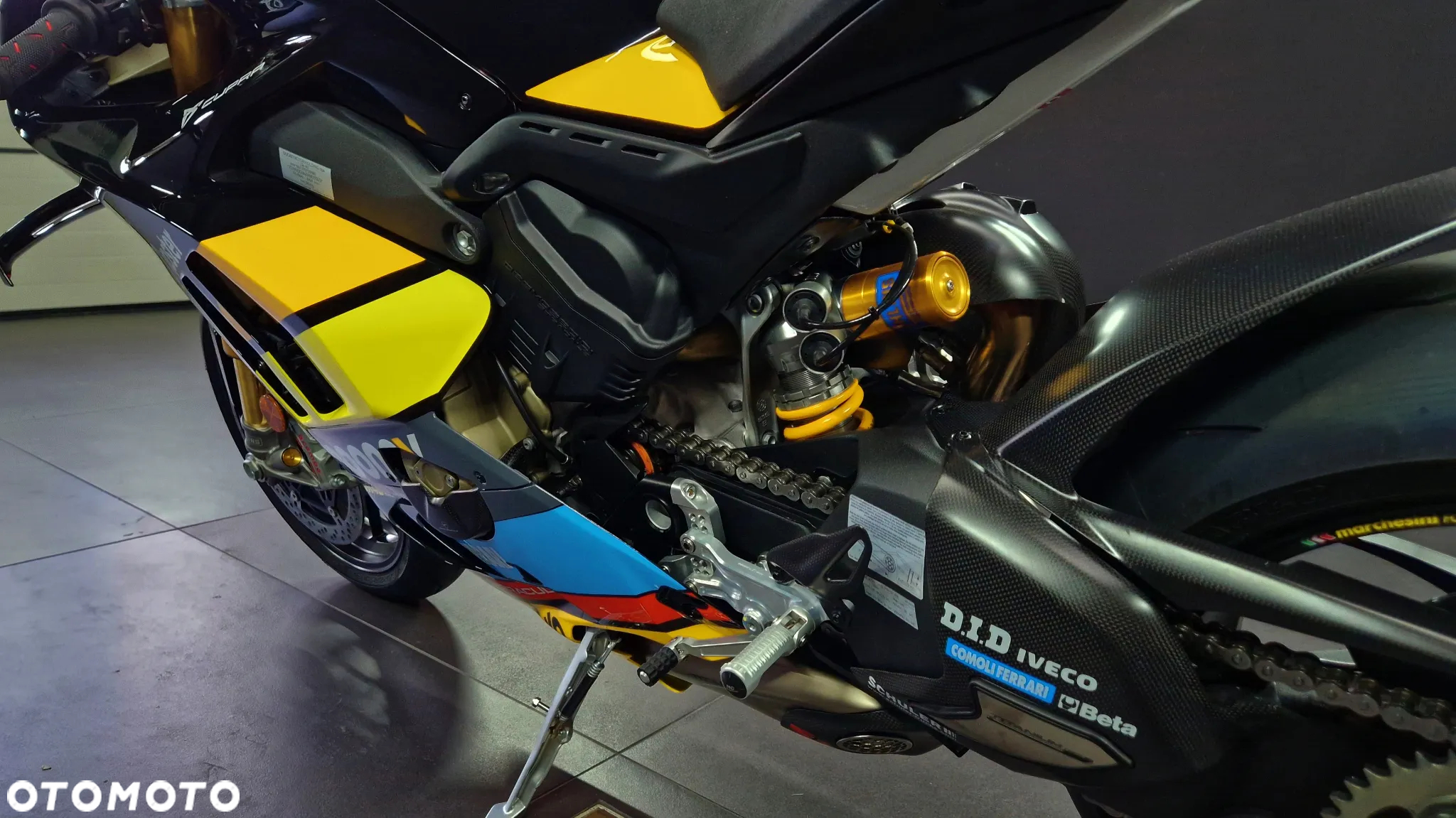 Ducati Panigale V4S - 11
