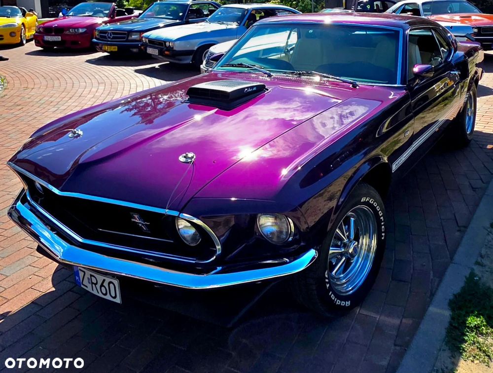 Ford Mustang - 1